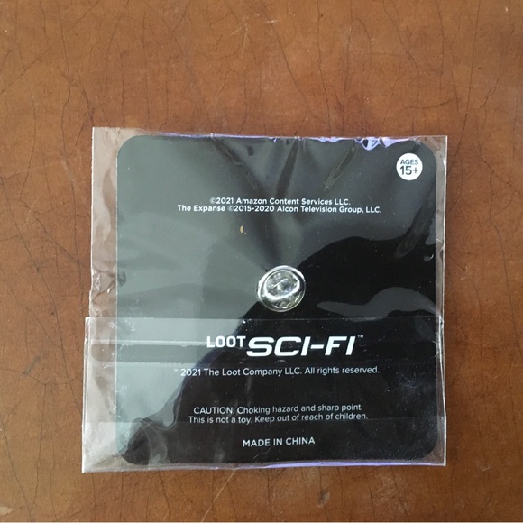 Alien Collectors Pin. Free with purchase - Picture 3 of 3